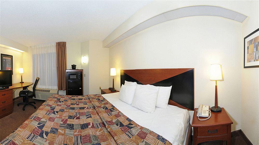 Sleep Inn Louisville Airport & Expo Exteriör bild